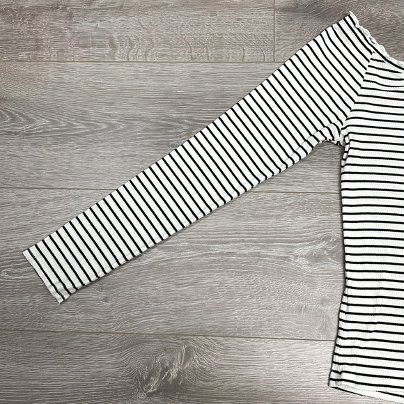 Aeropostale Long Sleeve Off The Shoulder Ribbed Knit Striped Top XL - Picture 14 of 15